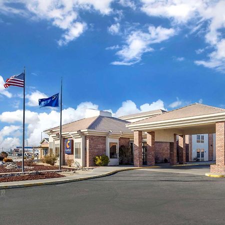 Comfort Inn & Suites Near Fallon Naval Air Station Exterior foto