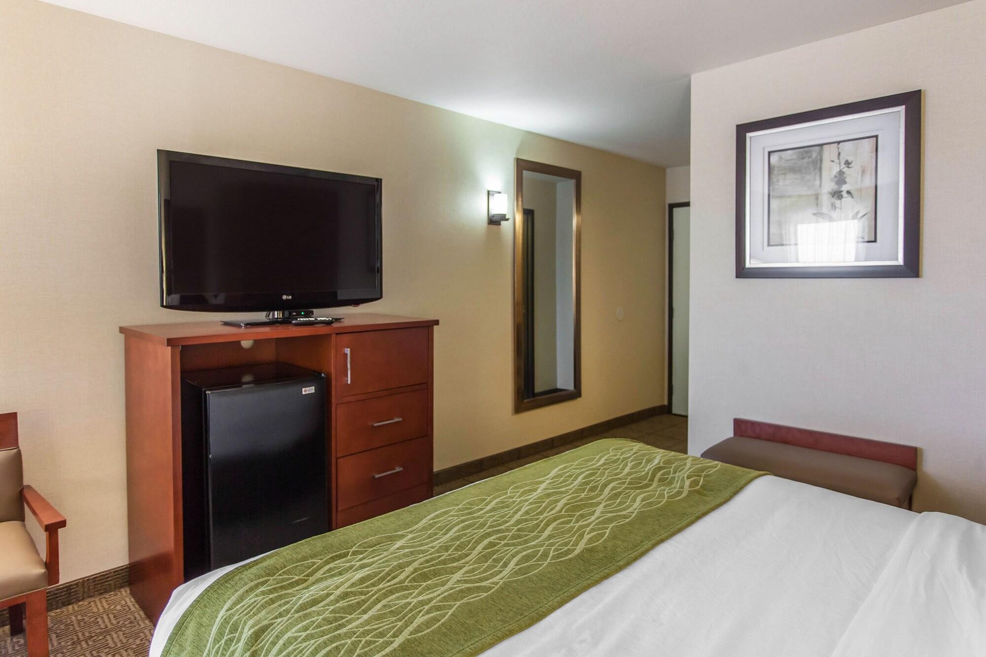 Comfort Inn & Suites Near Fallon Naval Air Station Exterior foto