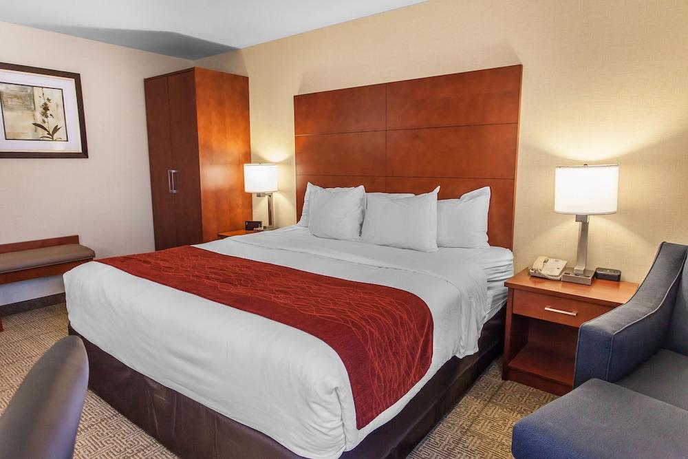 Comfort Inn & Suites Near Fallon Naval Air Station Exterior foto