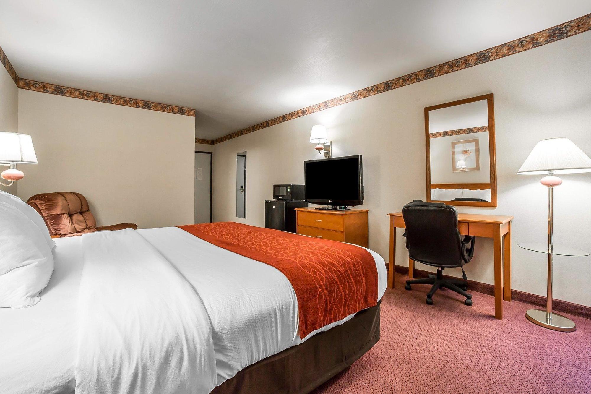Comfort Inn & Suites Near Fallon Naval Air Station Exterior foto